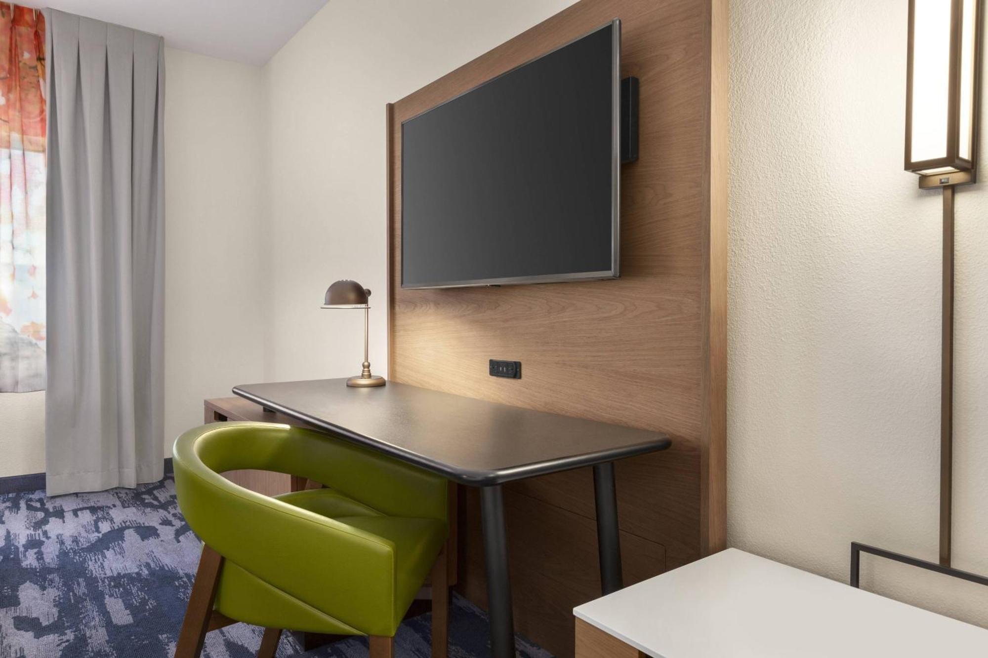 Fairfield Inn By Marriott Трейсі Екстер'єр фото