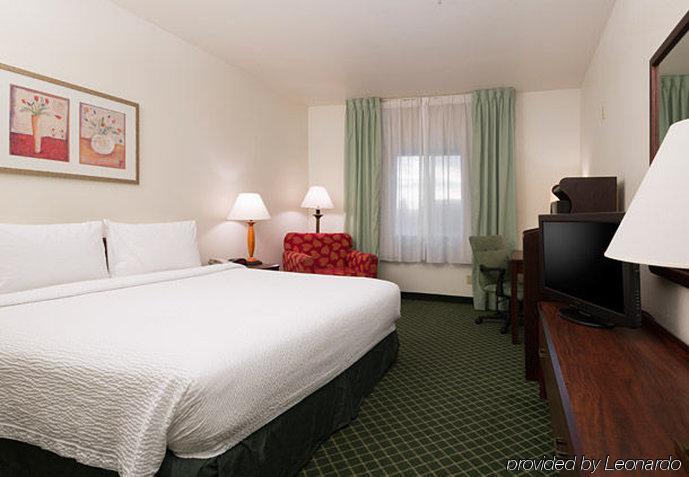 Fairfield Inn By Marriott Трейсі Екстер'єр фото