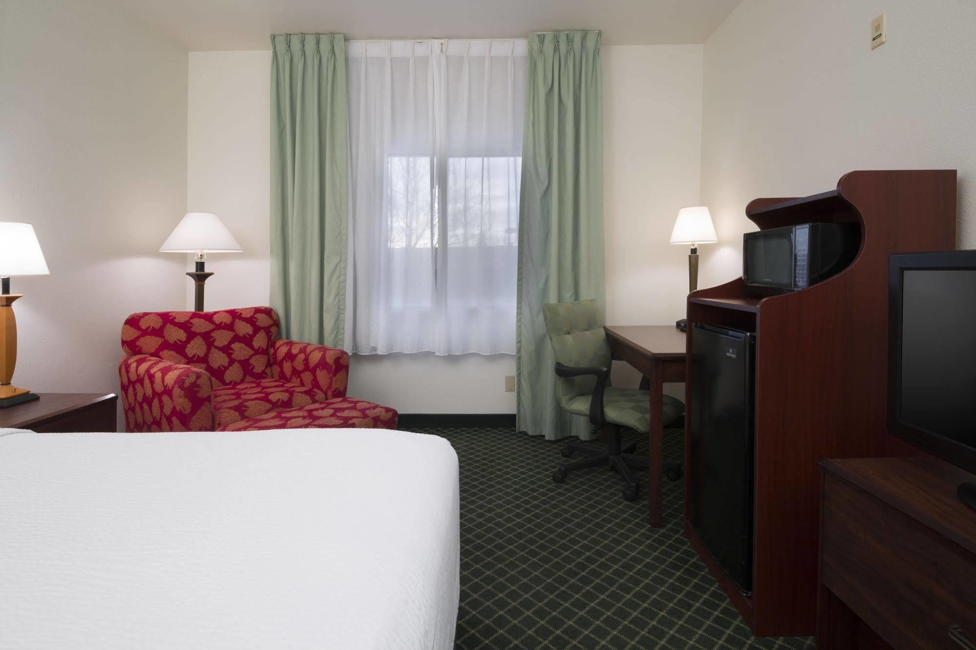 Fairfield Inn By Marriott Трейсі Екстер'єр фото