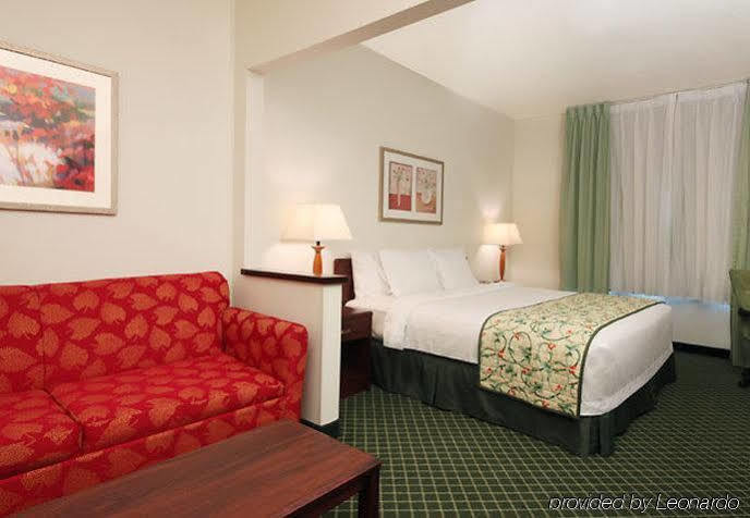 Fairfield Inn By Marriott Трейсі Екстер'єр фото